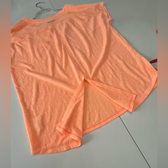 LILLY PULITZER | M | LUXLETIC | split back - Picture 11 of 11